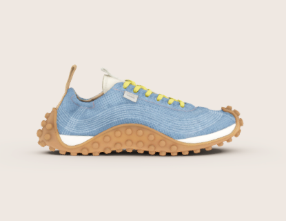 本田翼のスポーティーな靴の詳細を見る！