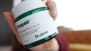 さっしー（指原莉乃）愛用の”オフの日用カバークリーム”はコレだ！